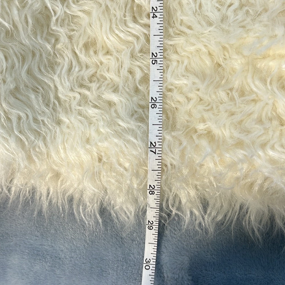 Universal Thread Women's Faux Fur Open Front Vest - Picture 7 of 7